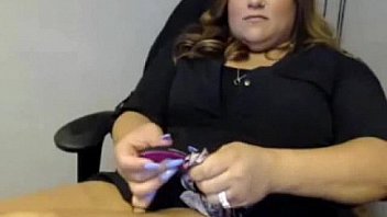 Bbw latina playing at work