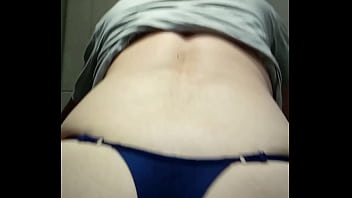 Rebolando Na Calcinha Da Esposa thumbnail