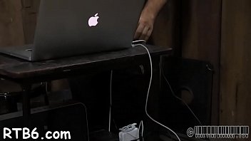 Painful clamping for beauty's pointer