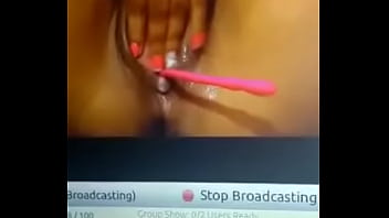 Wet latina pussy on camera