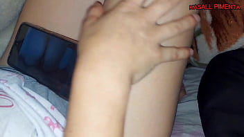 Isso que acontece quando meia irmã assiste porno buceta fica piscando branquinha nao resiste bate uma punheta e pede para fuder gostoso ate sua buceta gozar