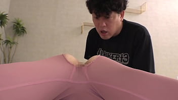 パート1 33万分の1のラッキースケベ発生！？美人ヨガインストラクターのお姉さんとマンツーマンレッスン。