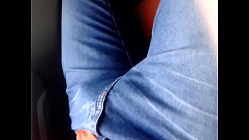 Casado De Pau Duro No ônibus thumbnail