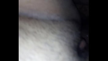 Metiendo pinga hasta llenarla