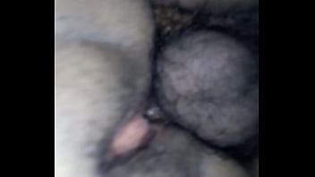 Metiendo pinga hasta llenarla