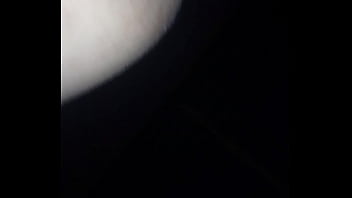 Metiendo pinga hasta llenarla