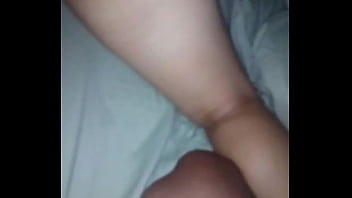 Metiendo pinga hasta llenarla