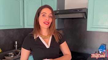 Joy coquine en manque se poutrer par une belle bite