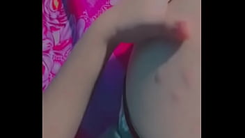 Mi ex enseñando su gran culote