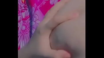 Mi ex enseñando su gran culote