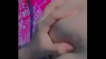 Mi ex enseñando su gran culote