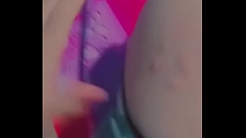 Mi ex enseñando su gran culote