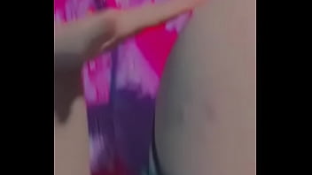 Mi ex enseñando su gran culote