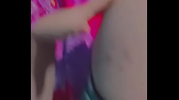 Mi ex enseñando su gran culote