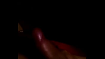 Gostoso brincando com seu pau