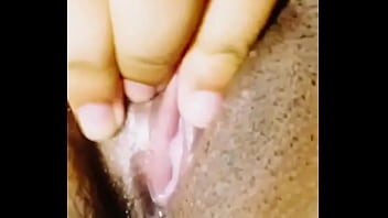 Indian girl playing with her tits dm for camshows