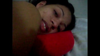 Jade horny asks her friend to put it in her pussy