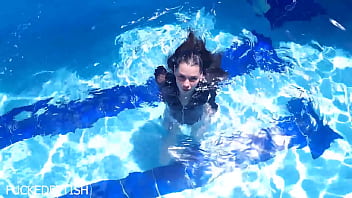 Latex body underwater jessica bunny