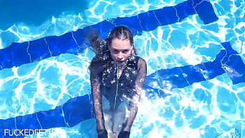 Latex body underwater jessica bunny