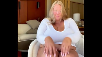 If i was breakfast i’d be an extra frosted cinnamon roll