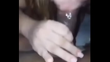 Engravidando a mulher do corno enquanto ele assiste