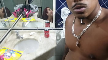 Amateur fuck in bath with a bbc cock foda amadora na banheira com uma pica bbc