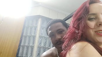 Amateur fuck in bath with a bbc cock foda amadora na banheira com uma pica bbc