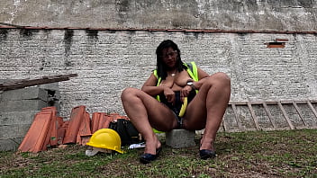 Nicoly gozei pra caralho na obra pra deixar os peões loucos