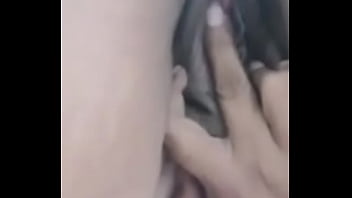 Señora se graba tocándose