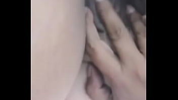 Señora se graba tocándose