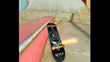 Me lo follo en el skate park sin piedad muy duro sin compasión