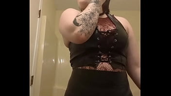 Lovesense in while i put on makeup