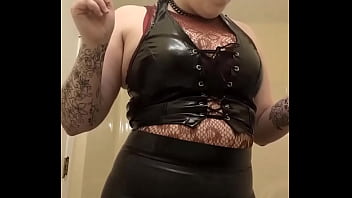 Lovesense in while i put on makeup