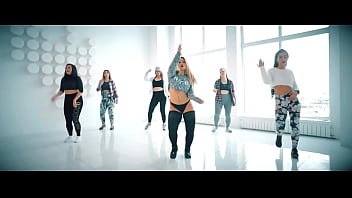 Swagrussianpanda twerk