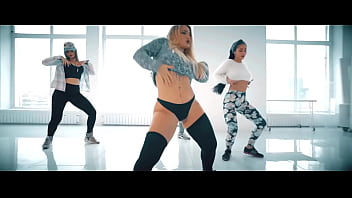 Swagrussianpanda twerk