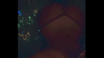 Hier soir c’était petit jacuzzi tu en veux plus viens me rejoindre en