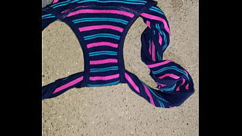 Mi Esposa Se Ducho Y Me Dejo Su Lindo Calzon Sucio thumbnail