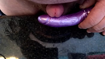 Cumming with a vibe