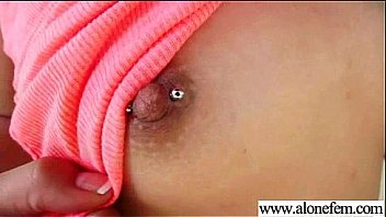 Amateur horny girl please herself with sex stuffs minnie scarlet vid 24