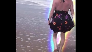 Mommy says come to sunny florida and let's go to the beach and play mommy loves to play in the sun sand and water