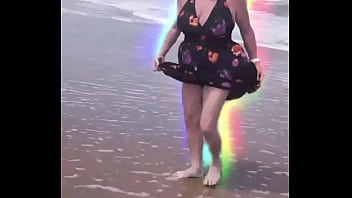 Mommy says come to sunny florida and let's go to the beach and play mommy loves to play in the sun sand and water