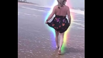 Mommy says come to sunny florida and let's go to the beach and play mommy loves to play in the sun sand and water