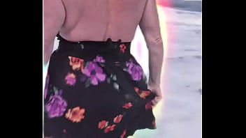 Mommy says come to sunny florida and let's go to the beach and play mommy loves to play in the sun sand and water