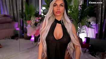 Sophiemeave toying her pussy