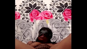 Regardez ma chatte les gars