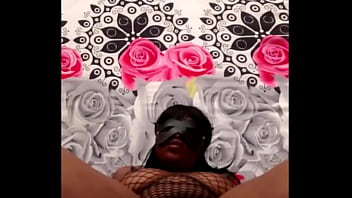 Regardez ma chatte les gars