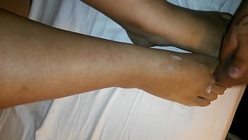 Cum on bbw feet