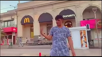 Merlo se coge a todos los de la plaza vera