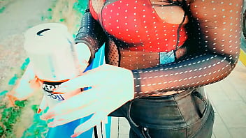 Ofrezco dinero a chica sexi a cambio de sexo por dinero Ofrezco dinero a chica sexi a cambio de sexo por dinero