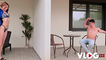 Blonde devon horniness out after seducing her crush